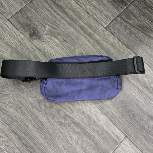 New Blue Everywhere Belt Bag, Crossbody Bags for Women with Adjustable Strap - Picture 3 of 4